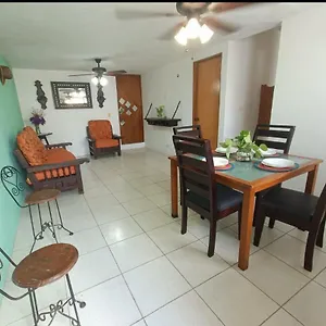 Casa Valladolid Сasa de vacaciones Cancún